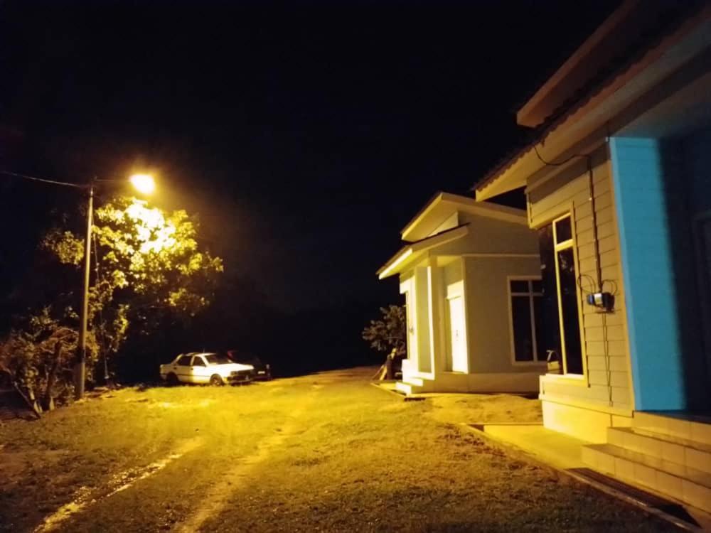 Teratak Sherra Roomstay Macang Exterior photo